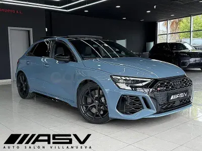 Usado Audi RS3 Premium 400 CV (294 kW) 2023 Gris / plata Berlina