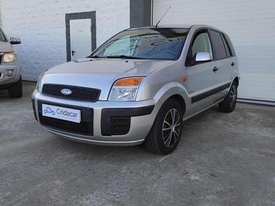 Usado Ford Fusion Ambiente 68 CV (50 kW) 2008 Gris Monovolumen