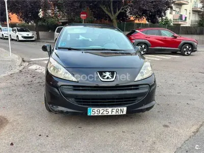 Usado Peugeot 207 90 CV (66 kW) 2007 Negro Berlina