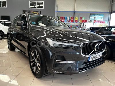 Gris / plata Usado 2021 Volvo XC60 Momentum SUV | 29.950 € (Precio justo)