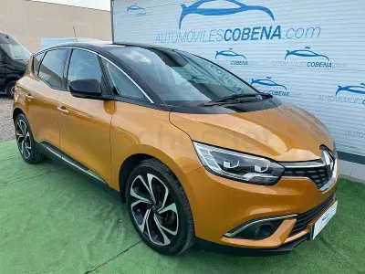 Usado Renault Scénic III Bose Edition 130 CV (95 kW) 2016 Naranja Monovolumen