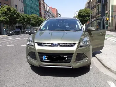 Usado Ford Kuga Titanium 150 CV (110 kW) 2013 Verde SUV