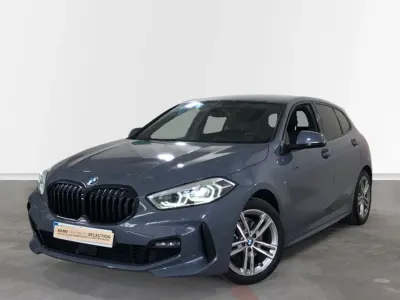 Usado BMW 118 Comfort Edition 140 CV (102 kW) 2023 Gris Utilitario