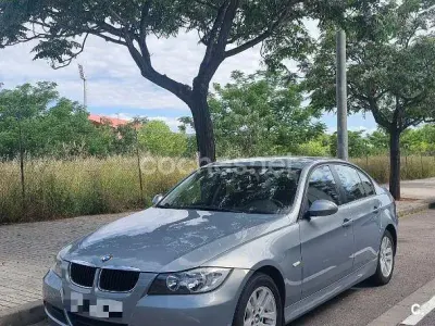 Usado BMW 320 Comfort Edition 163 CV (119 kW) 2006 Gris / plata Berlina