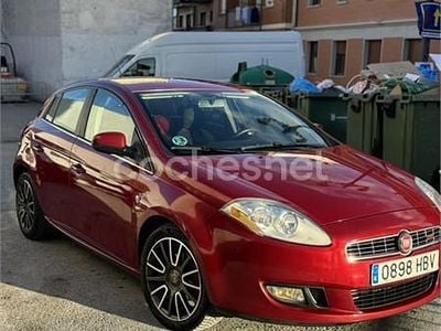 Granate Usado 2011 Fiat Bravo Active Utilitario | 5500 € (Precio justo)