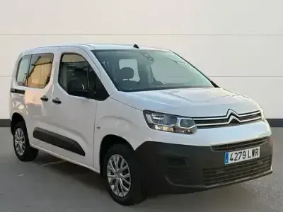 Usado Citroën Berlingo Live 102 CV (75 kW) 2022 Blanco Monovolumen