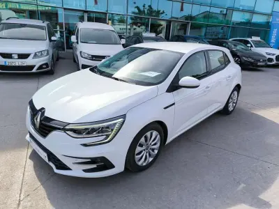 Begagnad Renault Mégane Life 116 HK (85 kW) 2021 Vit Halvkombi