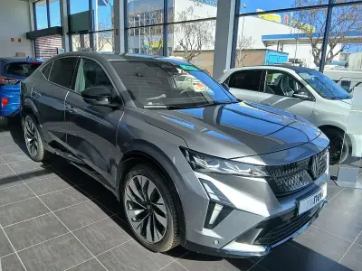 Begagnad Renault Rafale Techno 200 HK (147 kW) 2024 Grå SUV
