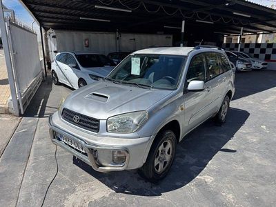 Usado Toyota RAV4 Luna 116 CV (85 kW) 2004 Gris / plata SUV