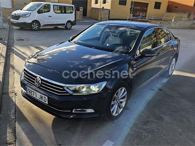 Usado VW Passat Advance 120 CV (88 kW) 2015 Gris / plata Berlina