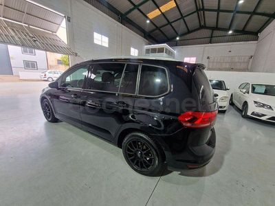 Negro Usado 2016 VW Touran Business Monovolumen | 14.799 € (Caro)