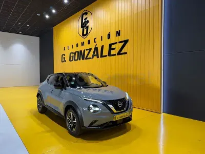 Usado Nissan Juke N-Connecta 114 CV (83 kW) 2025 Gris / plata SUV