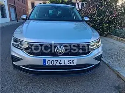 Używany VW Tiguan Life 150 KM (110 kW) 2021 Szary SUV