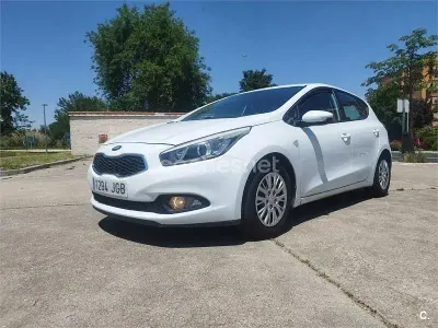 Usado Kia Ceed GT 90 CV (66 kW) 2015 Blanco Berlina