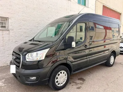 Usado Ford Transit Trend 131 CV (96 kW) 2021 Negro Van