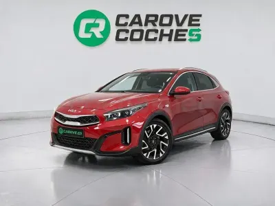 Usado Kia XCeed 120 CV (88 kW) 2023 Granate SUV