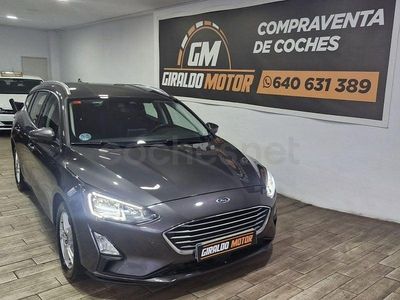 Usado Ford Focus Trend 120 CV (88 kW) 2021 Gris / plata Familiar