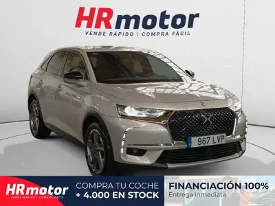 Usado DS Automobiles DS7 Crossback So Chic 180 CV (132 kW) 2021 Gris / plata SUV