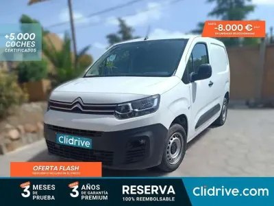 Usado Citroën Berlingo Feel 102 CV (75 kW) 2021 Blanco Monovolumen