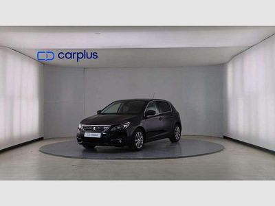 Usado Peugeot 308 Allure 131 CV (96 kW) 2020 Negro perla nera (metalizado) Utilitario