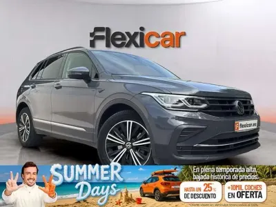 Usado VW Tiguan Life 150 CV (110 kW) 2022 Azul SUV