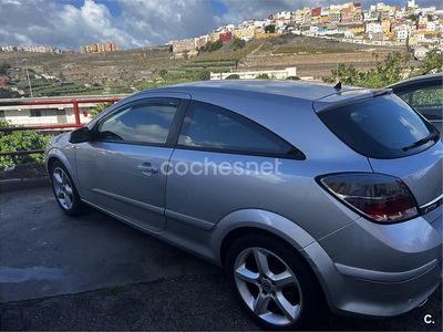 Gris / plata Usado 2007 Opel Astra GTC Sport Berlina | 3800 € (Precio justo)