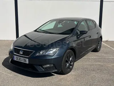 Usado Seat Leon Style 115 CV (84 kW) 2019 Gris / plata Berlina