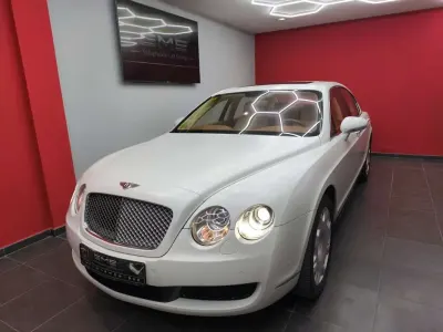 Usado Bentley Continental Flying Spur 559 CV (411 kW) 2005 Blanco Berlina