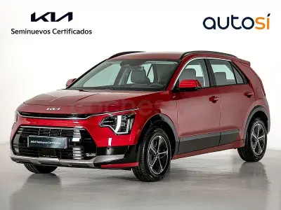Usado Kia Niro 129 CV (94 kW) 2025 Rojo SUV
