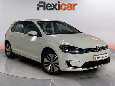 Blanco Usado 2018 VW Golf Berlina | 12.490 €