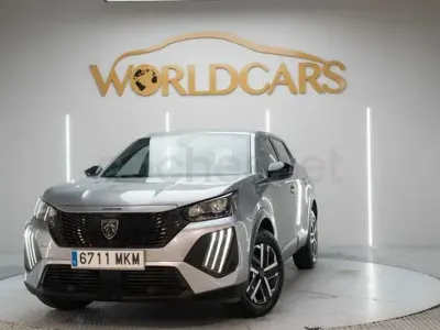 Usado Peugeot 2008 Active 100 CV (73 kW) 2023 Gris / plata SUV
