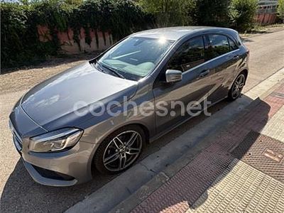 Gris / plata Usado 2017 Mercedes A200 Berlina | 17.500 € (Precio justo)