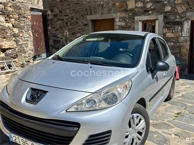 Usado Peugeot 207 70 CV (51 kW) 2010 Gris / plata Berlina