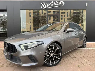 Usado Mercedes A180 136 CV (100 kW) 2020 Gris / plata Berlina