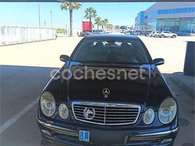 Usado Mercedes E270 Avantgarde 170 CV (125 kW) 2002 Azul Berlina