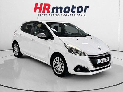 Usado Peugeot 208 Style 82 CV (60 kW) 2017 Blanco Utilitario