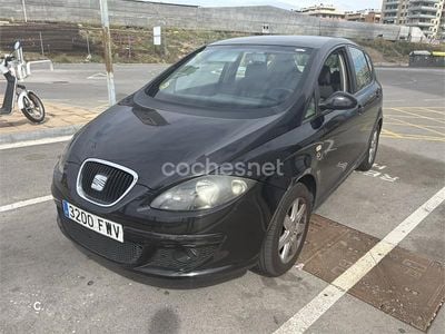 Usado Seat Altea Reference 105 CV (77 kW) 2007 Negro Monovolumen
