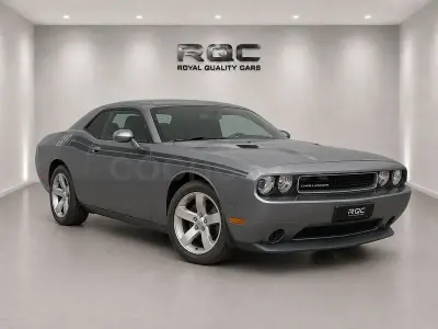 Usado Dodge Challenger 375 CV (275 kW) 2023 Gris / plata Coupe