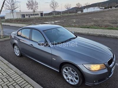 Gris / plata Usado 2010 BMW 318 Sport Line Berlina | 7900 € (Buen precio)