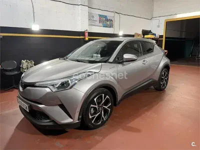 Usado Toyota C-HR Advance 122 CV (89 kW) 2019 Gris / plata SUV