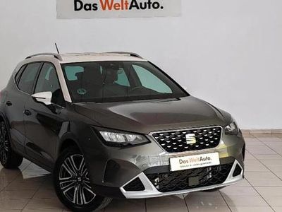 Usado Seat Arona Xperience 116 CV (85 kW) 2025 Cliff grey + techo blanco SUV