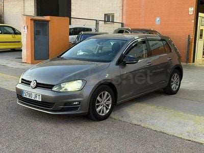 Usado VW Golf VII Sportline 105 CV (77 kW) 2015 Gris / plata Berlina