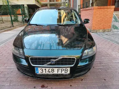 Usado Volvo S40 Kinetic 109 CV (80 kW) 2007 Verde Berlina