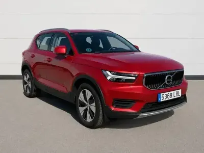 Usado Volvo XC40 Momentum 163 CV (119 kW) 2021 Rojo SUV