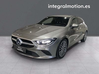 Usado Mercedes CLA180 Shooting Brake 114 CV (83 kW) 2020 Gris Familiar