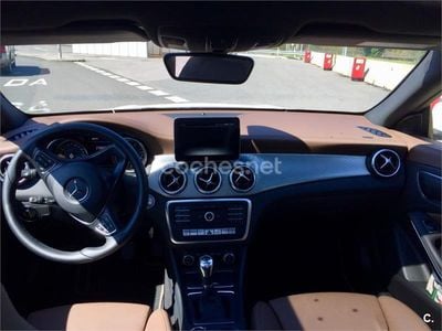 Mercedes CLA200