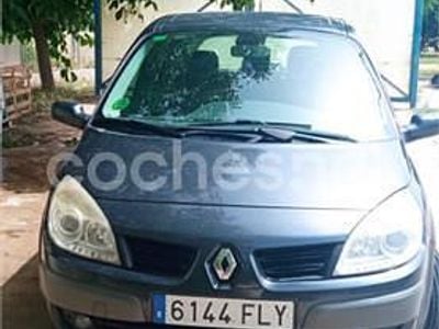 Usado Renault Grand Scénic II Dynamique 110 CV (80 kW) 2007 Gris / plata Monovolumen