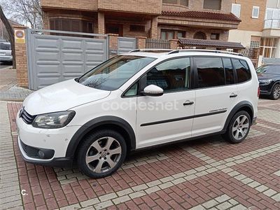 Blanco Usado 2013 VW Touran Monovolumen | 6499 € (Un poco caro)