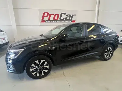 Usado Renault Arkana RS Line 145 CV (106 kW) 2021 Negro SUV