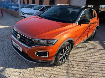 Usado VW T-Roc Advance 115 CV (84 kW) 2018 Naranja SUV